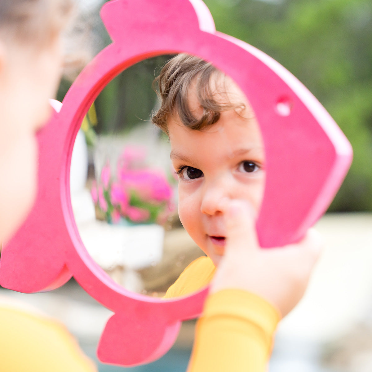 Mirror Play for the Bath & Pool: One Little Mirror, Big Benefits