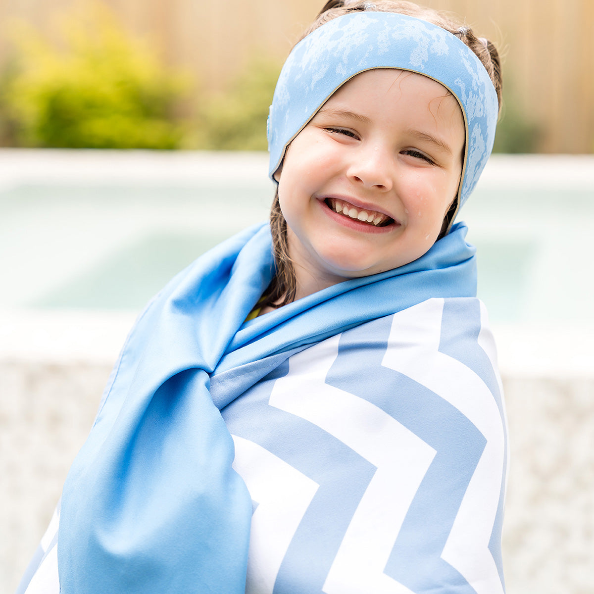 Splash About Zigzag Quick Dry Beach Towel, Cashmere Blue